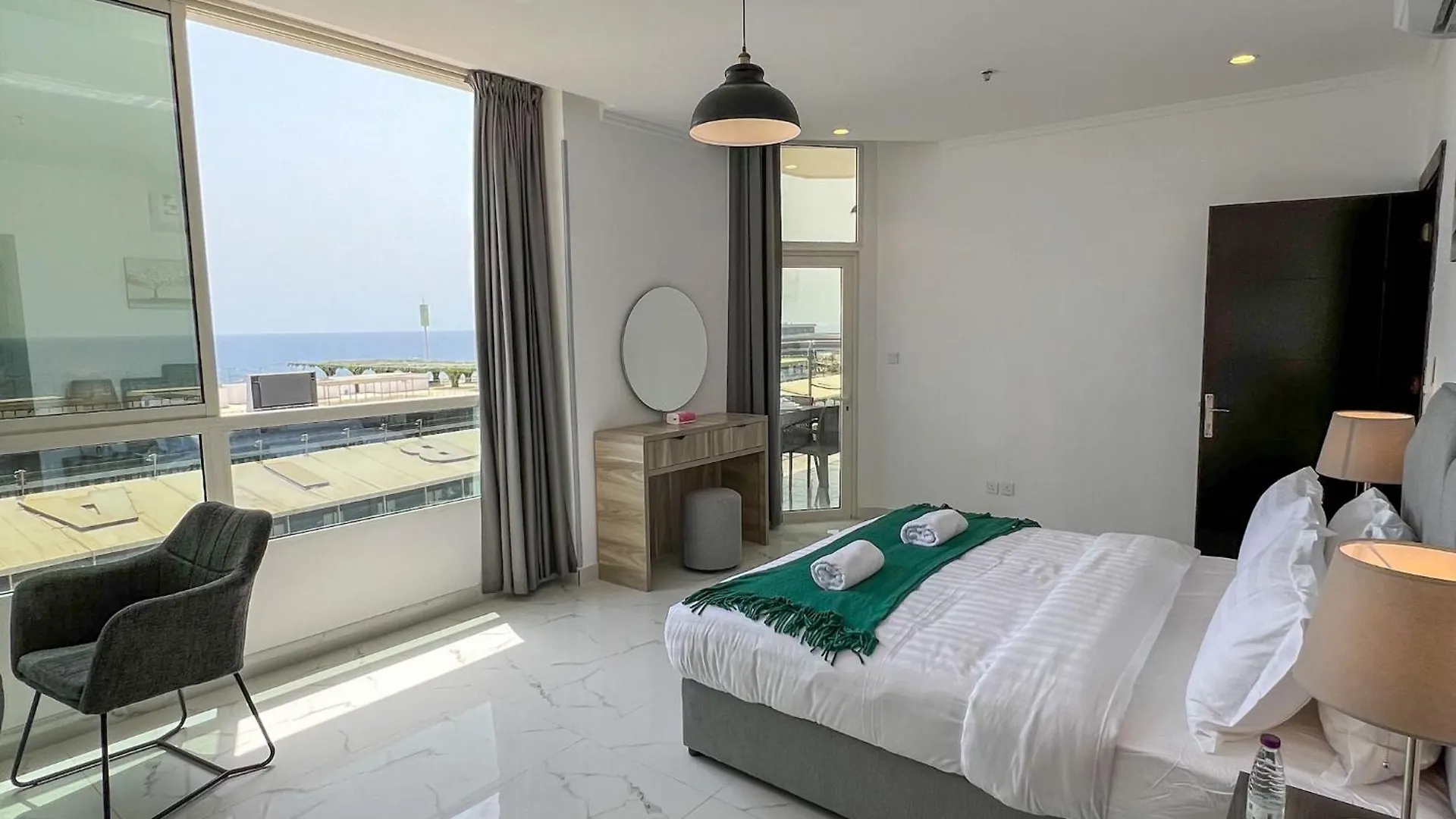 Almasarat Tower Sea View Apartment Jeddah